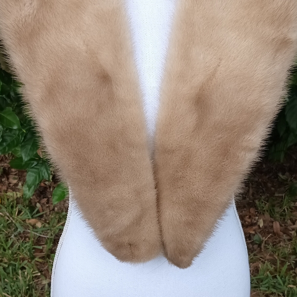 '50s Vintage blonde mink fur scarf, shawl - Picture 2 of 7